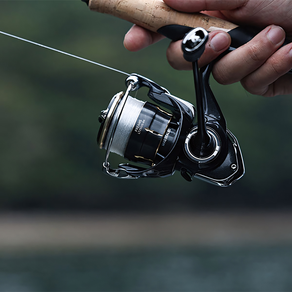 ダイワ 2026 フリームズ スピニングリール、淡水・海水両 - Abu Garcia Reel Revo のレビューと価格